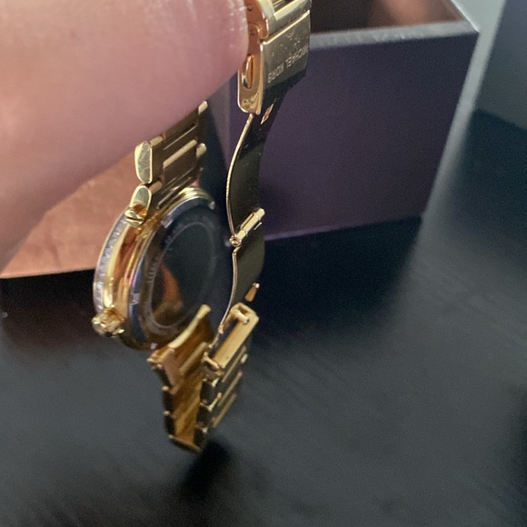 Michael Kors Skylar Gold Ladies Watch - Picture 5 of 13